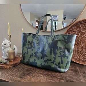 Lumilla Lucca Maxi Tote Bag in Camoflage Cowhide leather